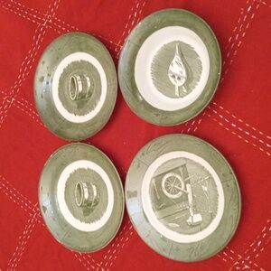 Vintage colonial homestead style plates